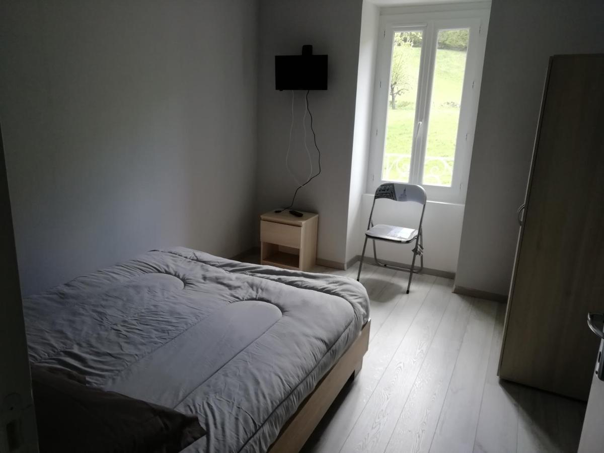 Maison A La Campagne Au Coeur Du Cantal Dept 15 Marmanhac Exteriör bild