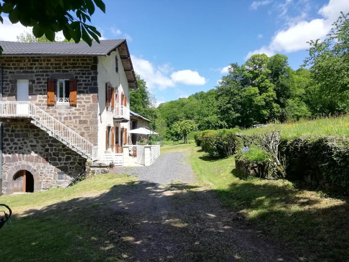 Maison A La Campagne Au Coeur Du Cantal Dept 15 Marmanhac Exteriör bild